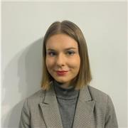 Étudiante en droit motivée, gentille, à l'écoute, compréhensive et prête à vous aider